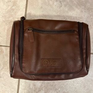 Penguin Munsinger mens toiletry Shave kit bag